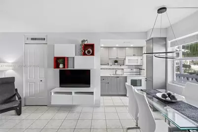 3133 S Ocean Dr #218, Hallandale Beach, FL 33009 - Photo 2