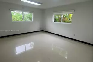 9210 SW 73rd Rd, Pinecrest, FL 33156 - Photo 6