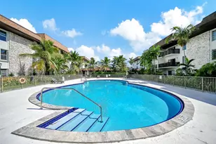 7483 SW 82nd St, Miami, FL 33143 - Photo 14