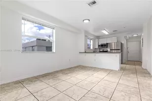 520 SW 5th St, Miami, FL 33130 - Photo 10