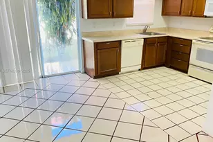 5407 NW 27th St, Lauderhill, FL 33313 - Photo 12