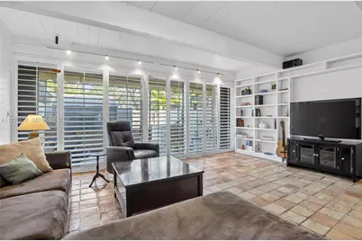 7673 SW 103rd Pl, Miami, FL 33173 - Photo 2