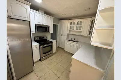 825 E 9th Ln, Hialeah, FL 33010 - Photo 8