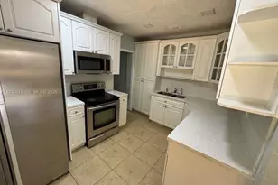 825 E 9th Ln, Hialeah, FL 33010 - Photo 8