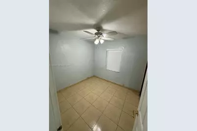 825 E 9th Ln, Hialeah, FL 33010 - Photo 12