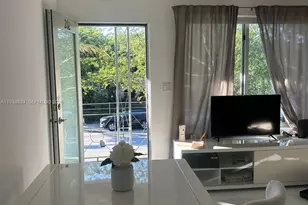 801 15th St, Miami Beach, FL 33139 - Photo 2