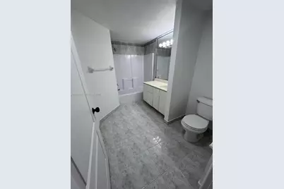 17455 NW 75th Pl #104, Hialeah, FL 33015 - Photo 2