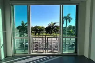 253 NE 2nd St, Miami, FL 33132 - Photo 8