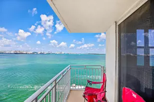 770 Claughton Island Dr, Miami, FL 33131 - Photo 2
