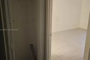 5961 N Falls Cir Dr, Lauderhill, FL 33319 - Photo 8