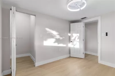 559 NW 2nd St #2, Florida City, FL 33034 - Photo 8