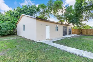 559 NW 2nd St, Florida City, FL 33034 - Photo 4
