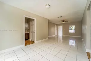 7872 SW 4th Pl, North Lauderdale, FL 33068 - Photo 2