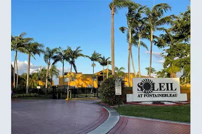 9711 Fontainebleau Blvd #D203, Miami, FL 33172 - Photo 2