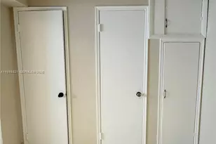 330 74th St, Miami Beach, FL 33141 - Photo 14