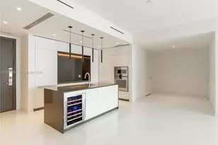 300 Biscayne Blvd Way, Miami, FL 33131 - Photo 6