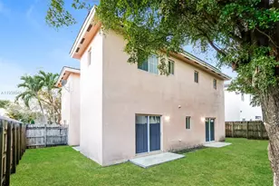 377 NE 29th Terrace, Homestead, FL 33033 - Photo 18