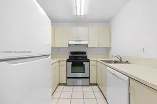 20747 SW 81st Pl, Cutler Bay, FL 33189 - Photo 6