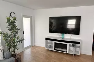 6900 SW 3rd St, Pembroke Pines, FL 33023 - Photo 2