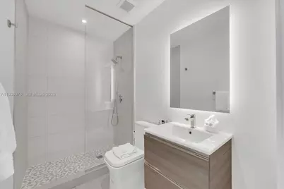 239 SW 9th St #1603, Miami, FL 33130 - Photo 14