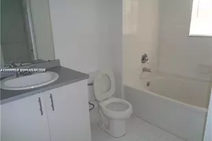 720 SW 111th Ave, Pembroke Pines, FL 33025 - Photo 8