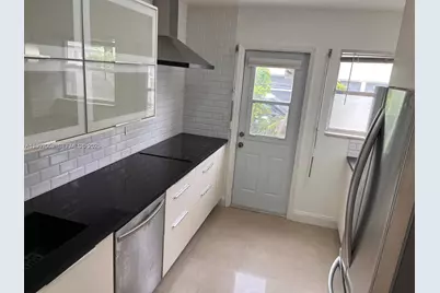 9455 Bay Harbor Ter #8S, Bay Harbor Islands, FL 33154 - Photo 2