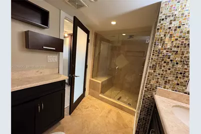 555 NE 15th St #32F, Miami, FL 33132 - Photo 16