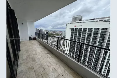 555 NE 15th St #32F, Miami, FL 33132 - Photo 18