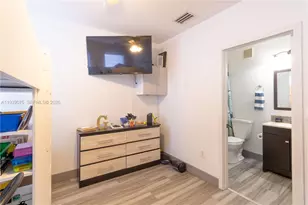 5580 NW 107th Ave, Doral, FL 33178 - Photo 14