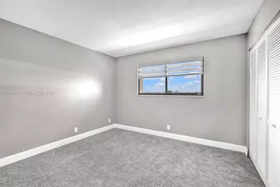 2112 S Cypress Bend Dr #802, Pompano Beach, FL 33069 - Photo 14