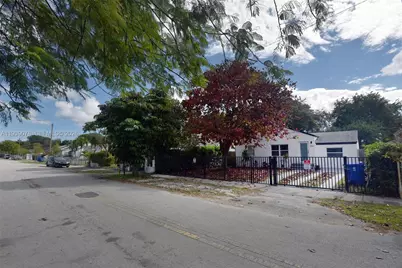 1084 NW 66th St, Miami, FL 33150 - Photo 8