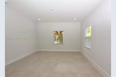 1084 NW 66th St, Miami, FL 33150 - Photo 22