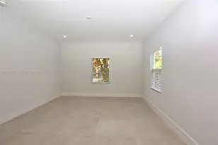 1084 NW 66th St, Miami, FL 33150 - Photo 22