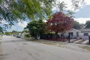 1084 NW 66th St, Miami, FL 33150 - Photo 10