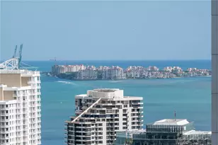 68 SE 6th St, Miami, FL 33131 - Photo 24