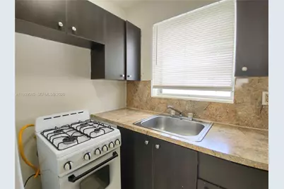 1565 SW 6th St, Miami, FL 33135 - Photo 38