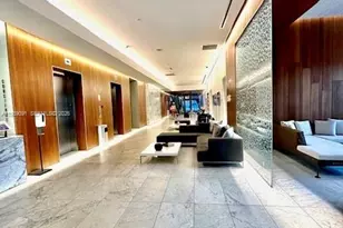 68 SE 6th St, Miami, FL 33131 - Photo 20