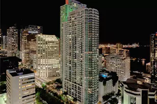 68 SE 6th St, Miami, FL 33131 - Photo 14