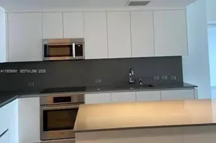 68 SE 6th St, Miami, FL 33131 - Photo 6