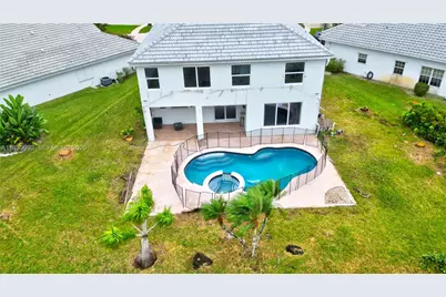 7109 SE Walden Pond Ct, Stuart, FL 34997 - Photo 4