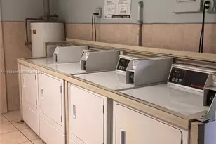 4251 NW 5th St, Plantation, FL 33317 - Photo 20