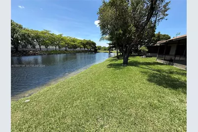 7808 NW 60th St, Tamarac, FL 33321 - Photo 10