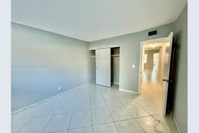 501 Blue Heron Dr #119-A, Hallandale Beach, FL 33009 - Photo 18