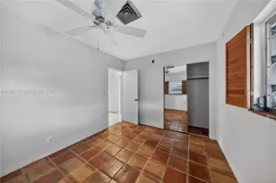 631 NE 56th Ct, Oakland Park, FL 33334 - Photo 14