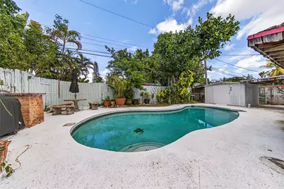 631 NE 56th Ct, Oakland Park, FL 33334 - Photo 24