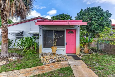 631 NE 56th Ct, Oakland Park, FL 33334 - Photo 2