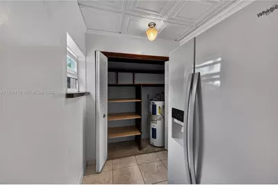 631 NE 56th Ct, Oakland Park, FL 33334 - Photo 6