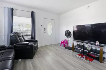 2142 NW 33rd St, Miami, FL 33142 - Photo 10