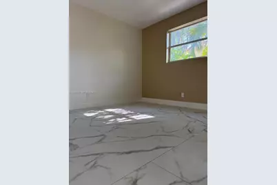 1811 N 40th Ave, Hollywood, FL 33021 - Photo 12