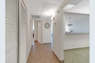 19380 Collins Ave #1020, Sunny Isles Beach, FL 33160 - Photo 2